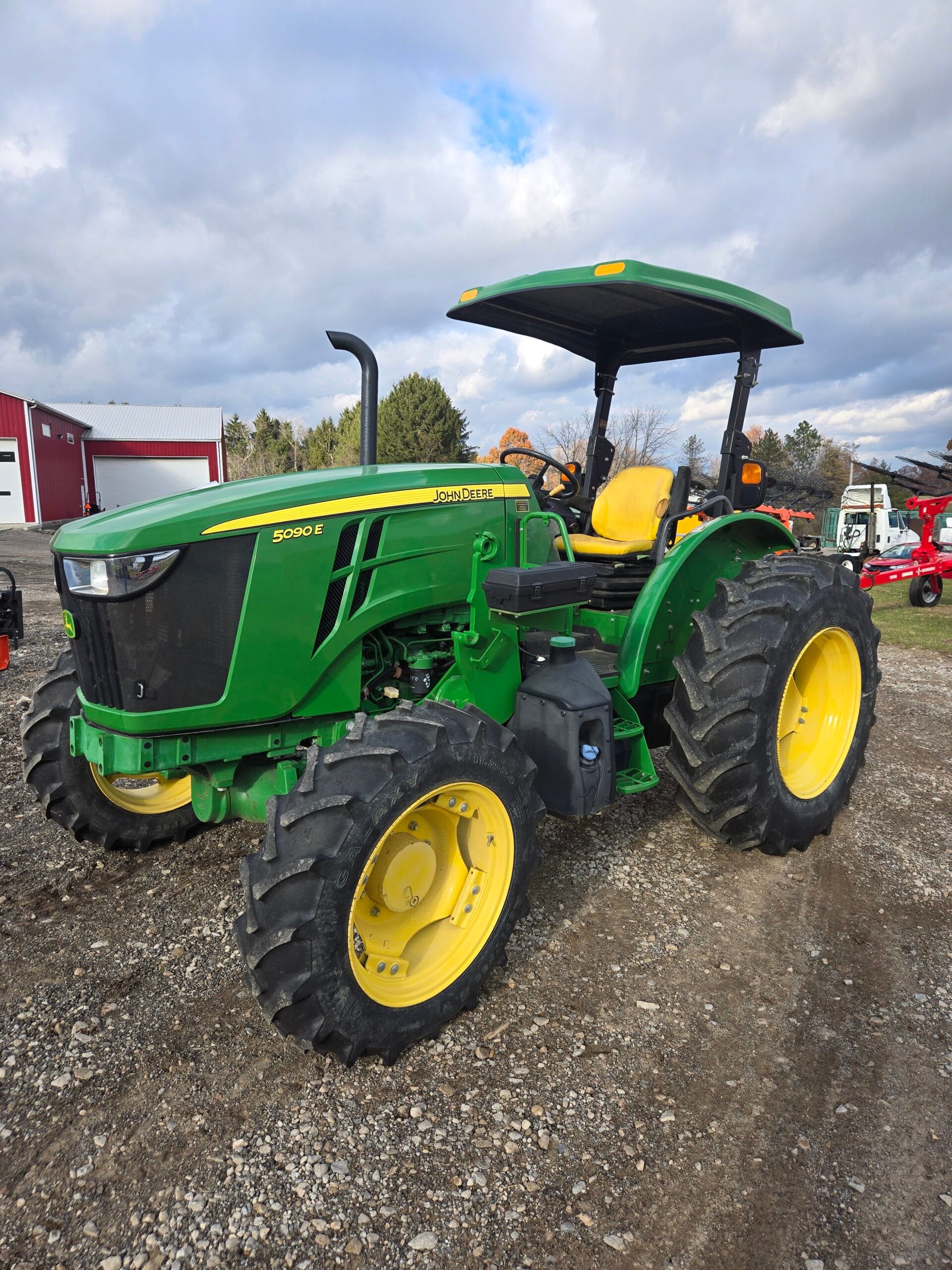 John Deere 5090E