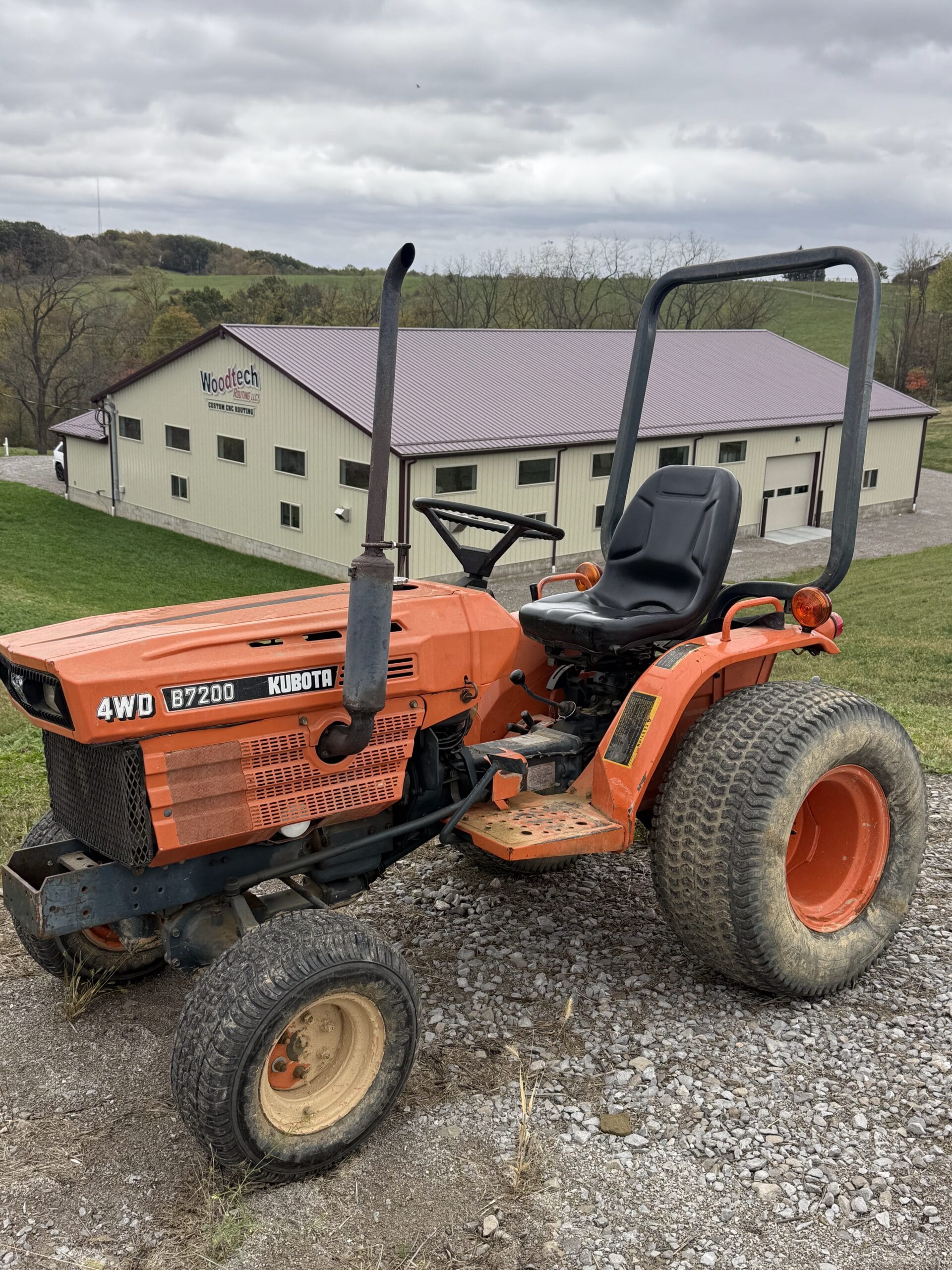 Kubota B7200 Tractor